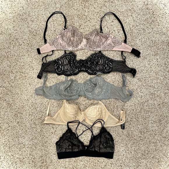 Victoria's Secret Other - Bundle of VS bras plus two FREE (DD CUP)